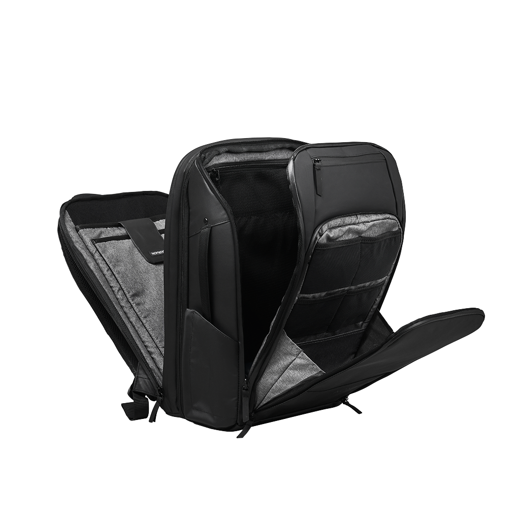Nomatic Black 20L Travel Pack